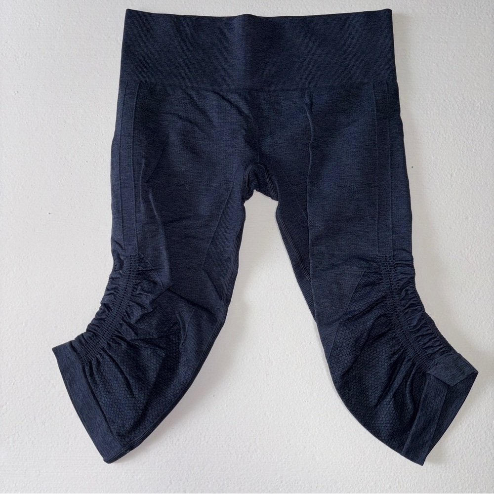 Lululemon Women’s High Rise Ebb and Flow Ruched Leg Cropped Activewear Pants